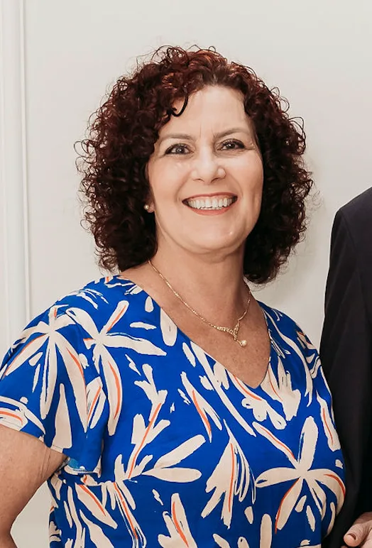 Dra. Rosana Fioravanti Sansão — Fundadora — Clínica Geral e Ortodontia na Clínica Sansão Bazan Odontologia